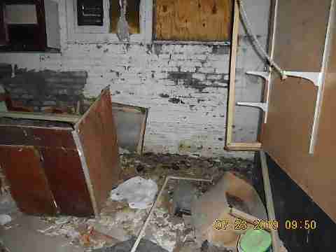 4400 St Clair (28)_m.jpg